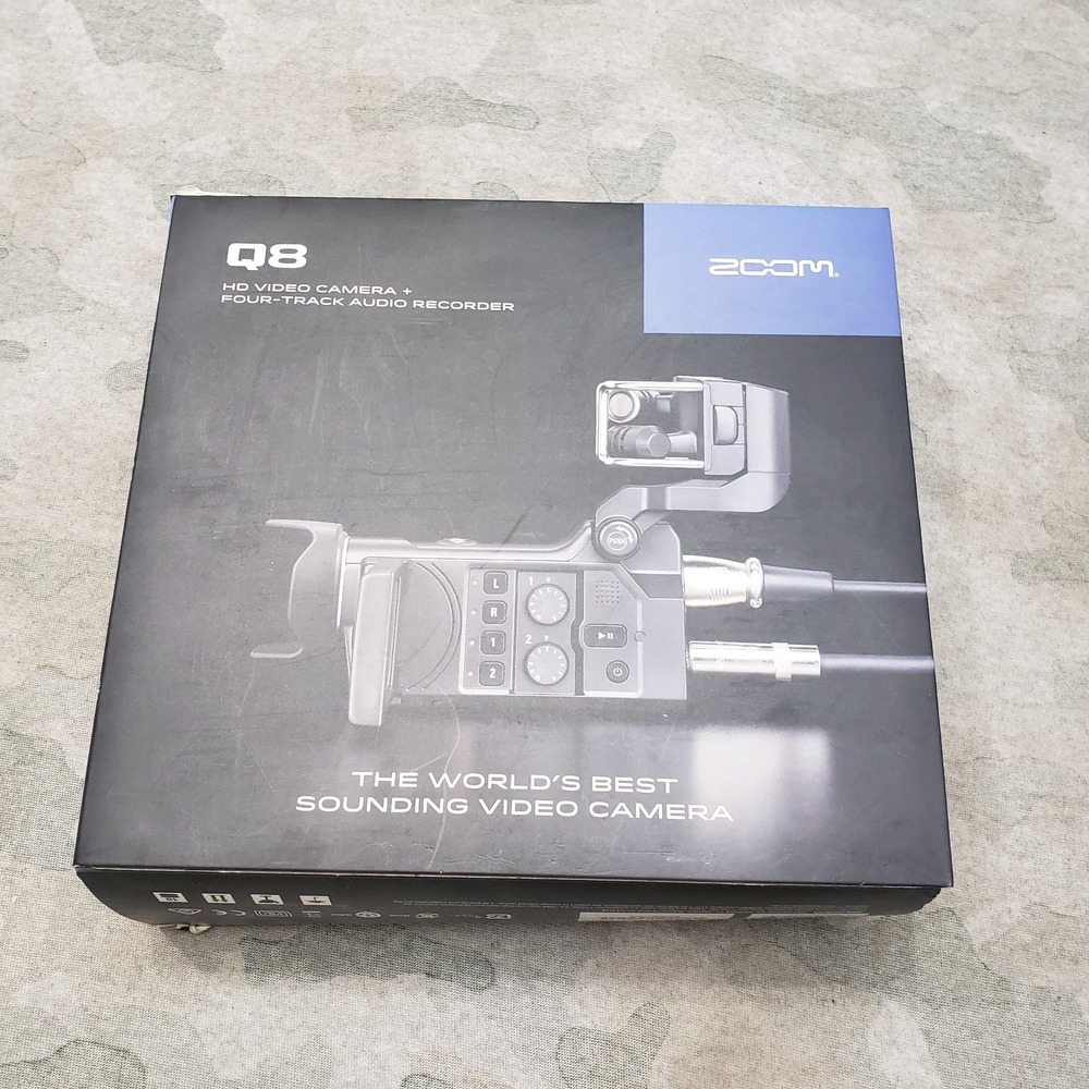 Zoom Q8 Handy Video‎ + 4 Track Recorder-Original Box